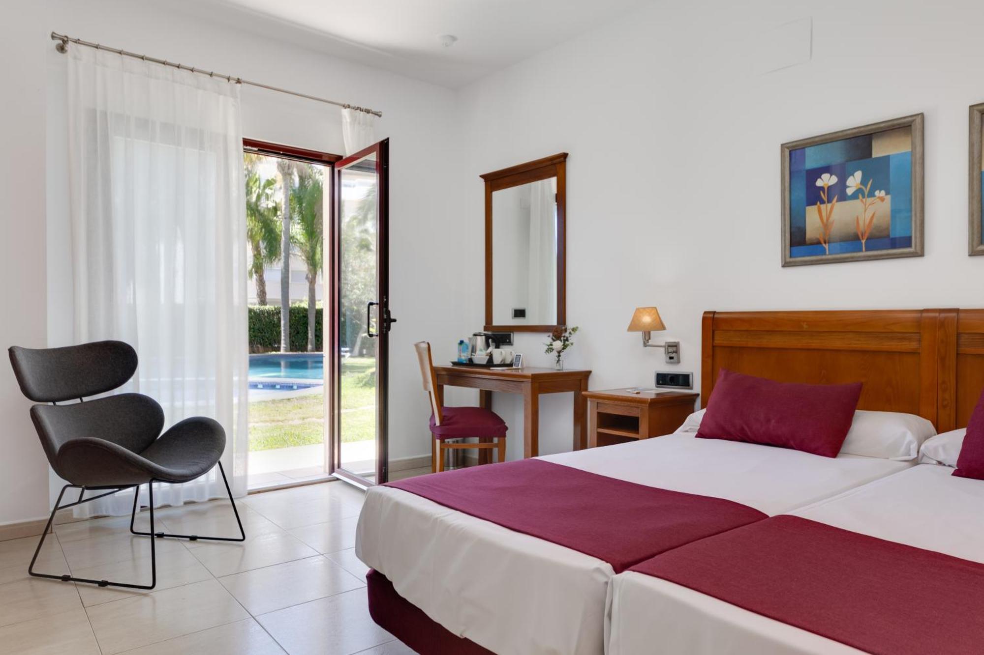Double or Twin Room Garden Access